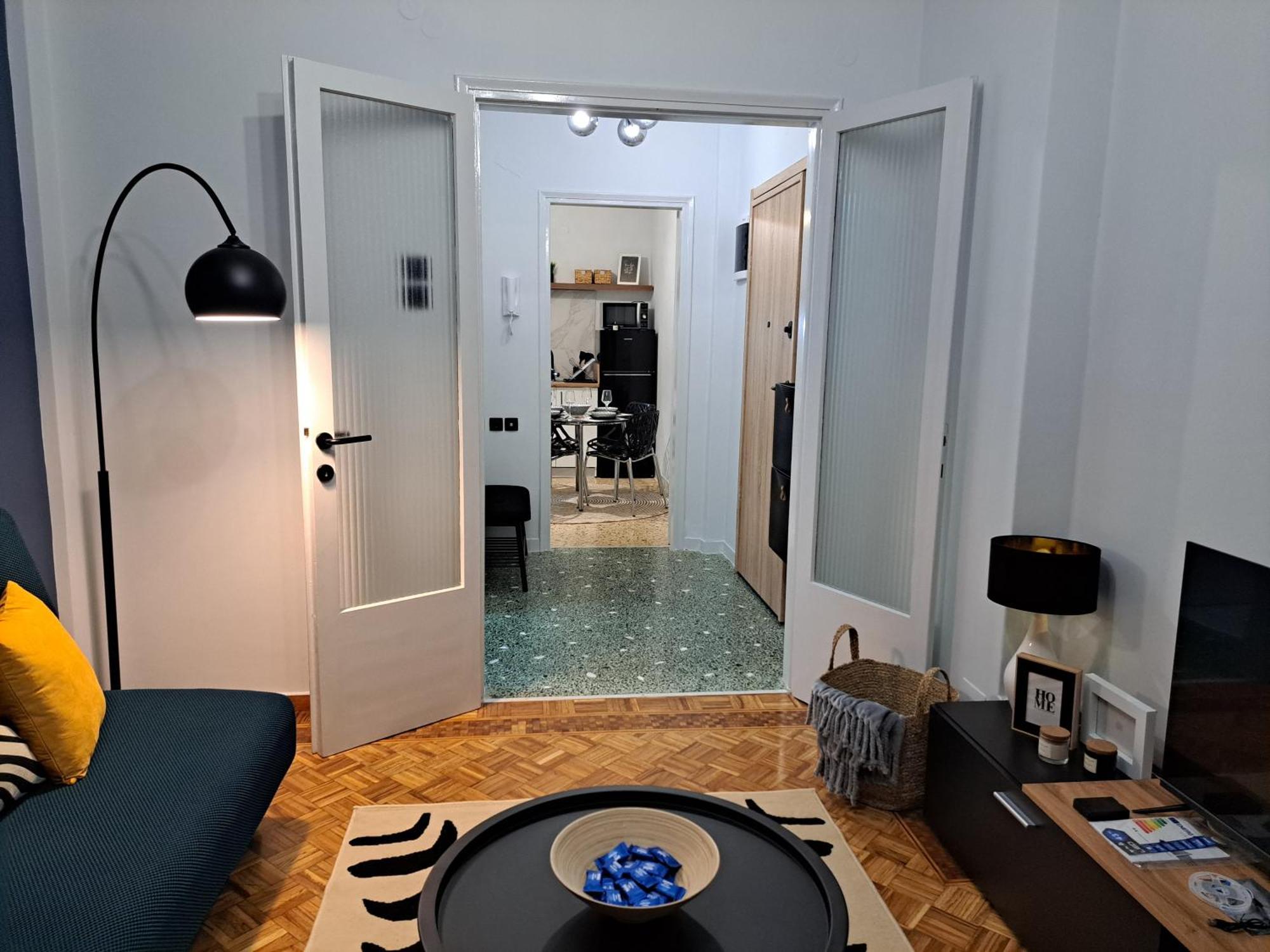 Stylish City Center Apartment เซเรส ภายนอก รูปภาพ