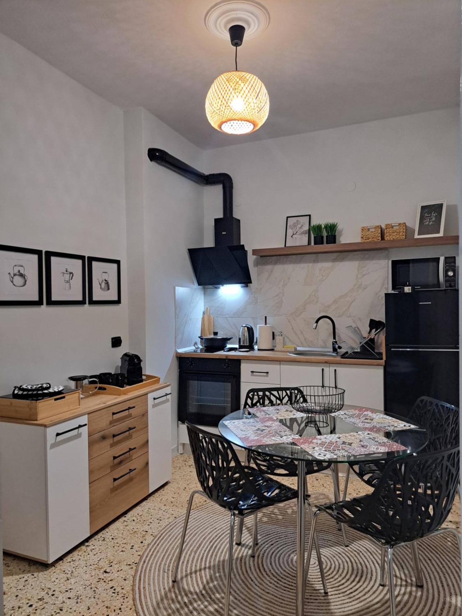 Stylish City Center Apartment เซเรส ภายนอก รูปภาพ