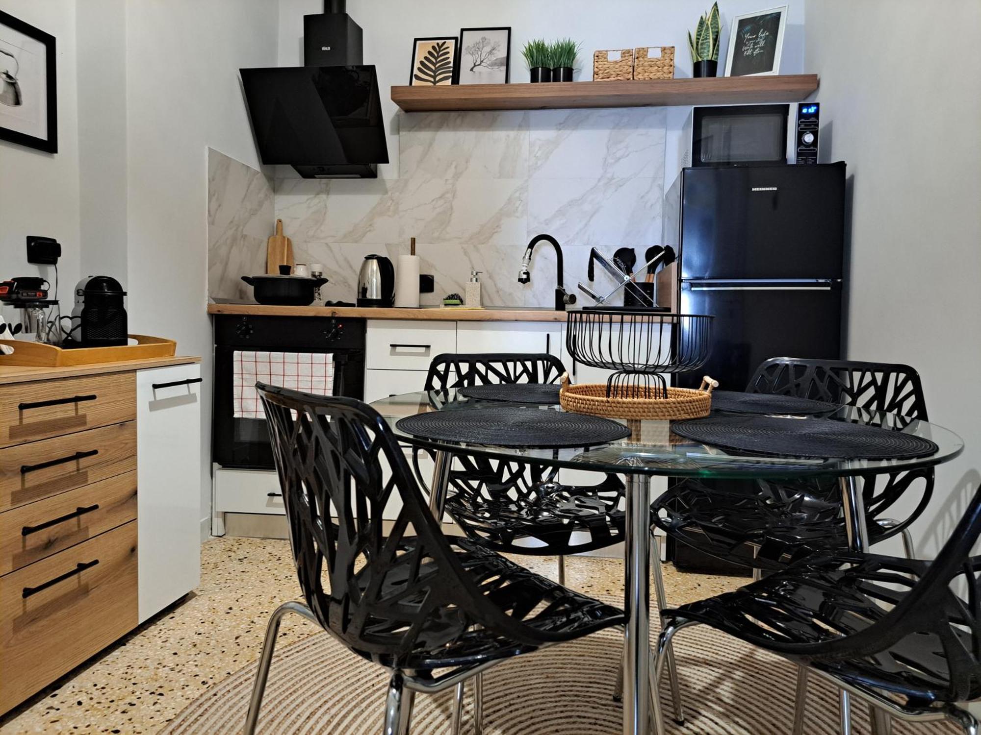 Stylish City Center Apartment เซเรส ภายนอก รูปภาพ